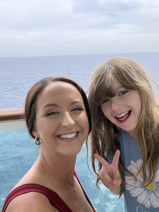 cruise day w/ my girl 💙