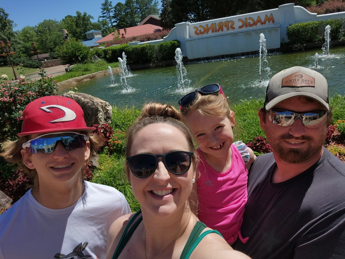 Magic Springs splash